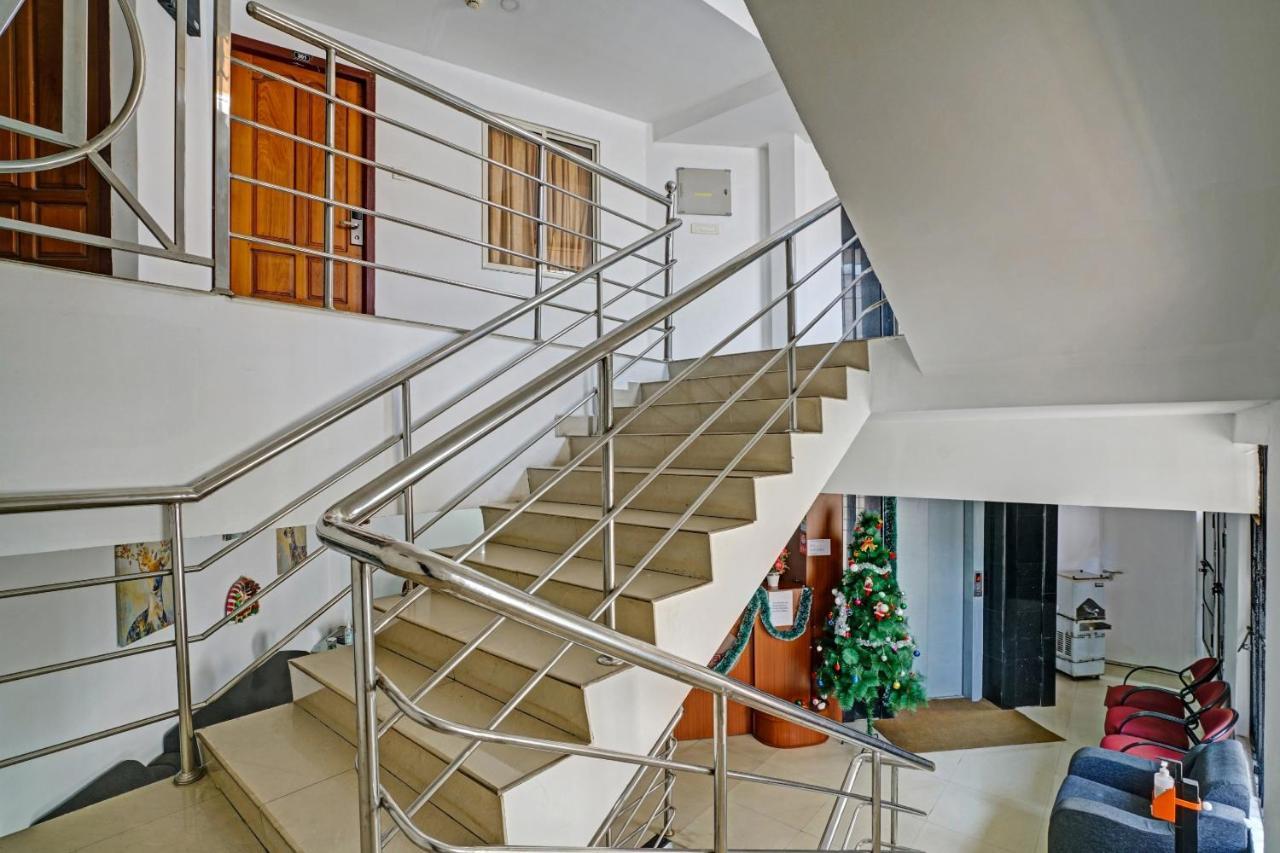 Collection O Aramam Executive Inn Kochi Exterior photo